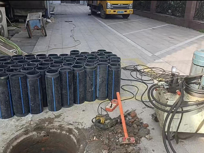 盐池PE置换管厂家 DN315置换管 非开挖管短管置换